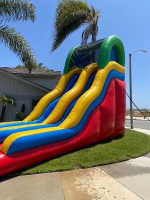 19 foot splash zone water slide